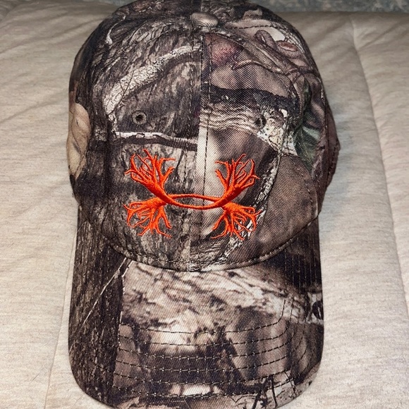 Under Armour Camo Hunting Hat - Picture 1 of 3